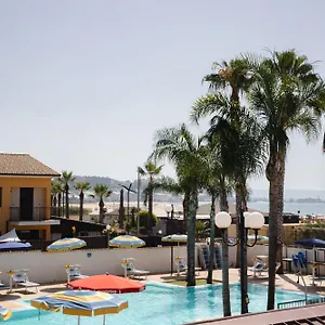 https://andrea-case-vacanze-lancora.sicilyhotelsitaly.net